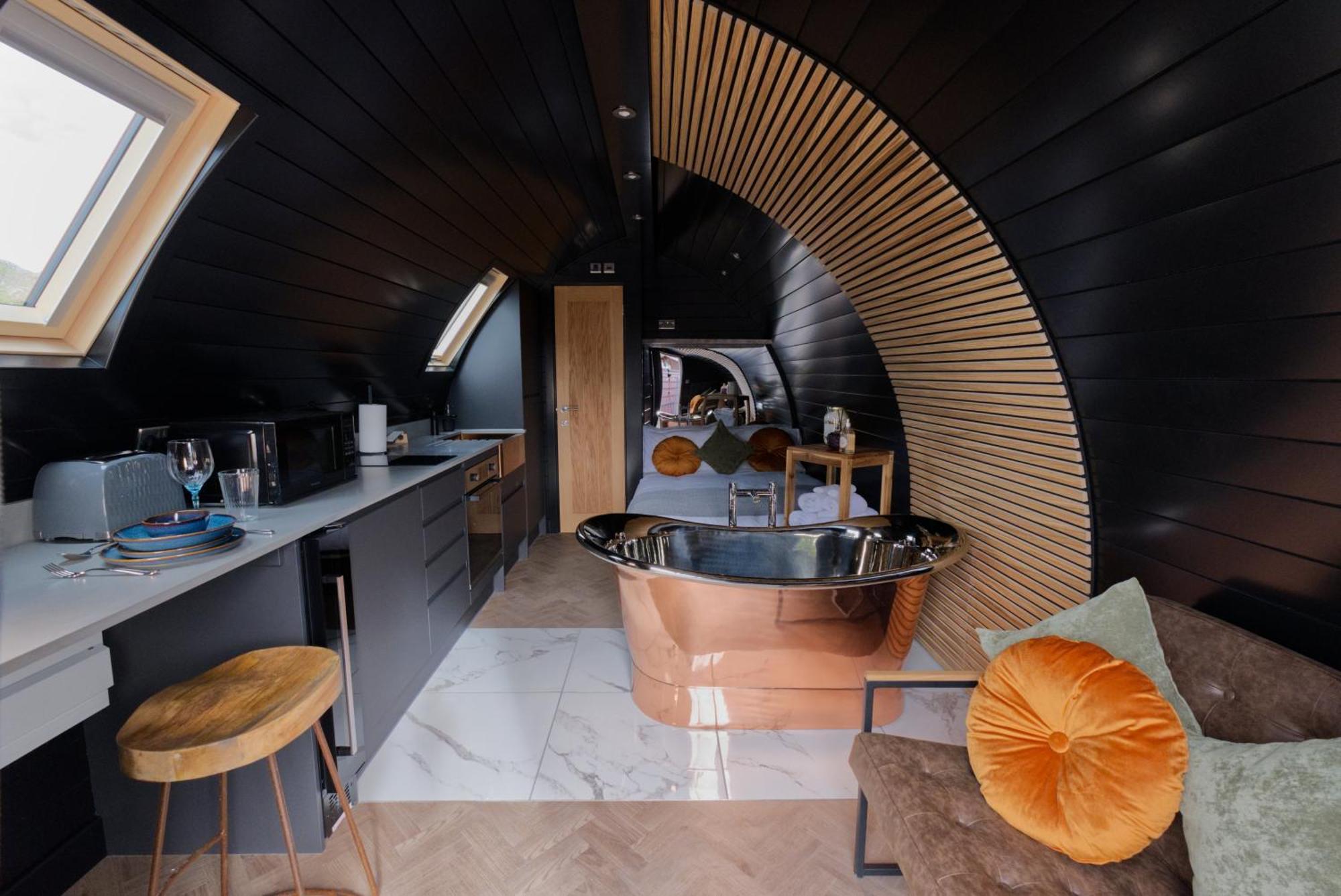 North Coast 500 Pods Hotell Achmelvich Exteriör bild